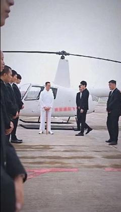 《惹不起的她》