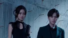 《穿到现代来闪婚》