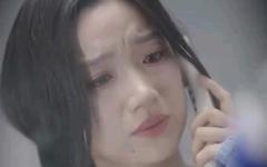 《她死后，薄爷跪在墓碑前哭成狗》