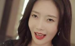 《重生后绝色女总裁哭着求复合》